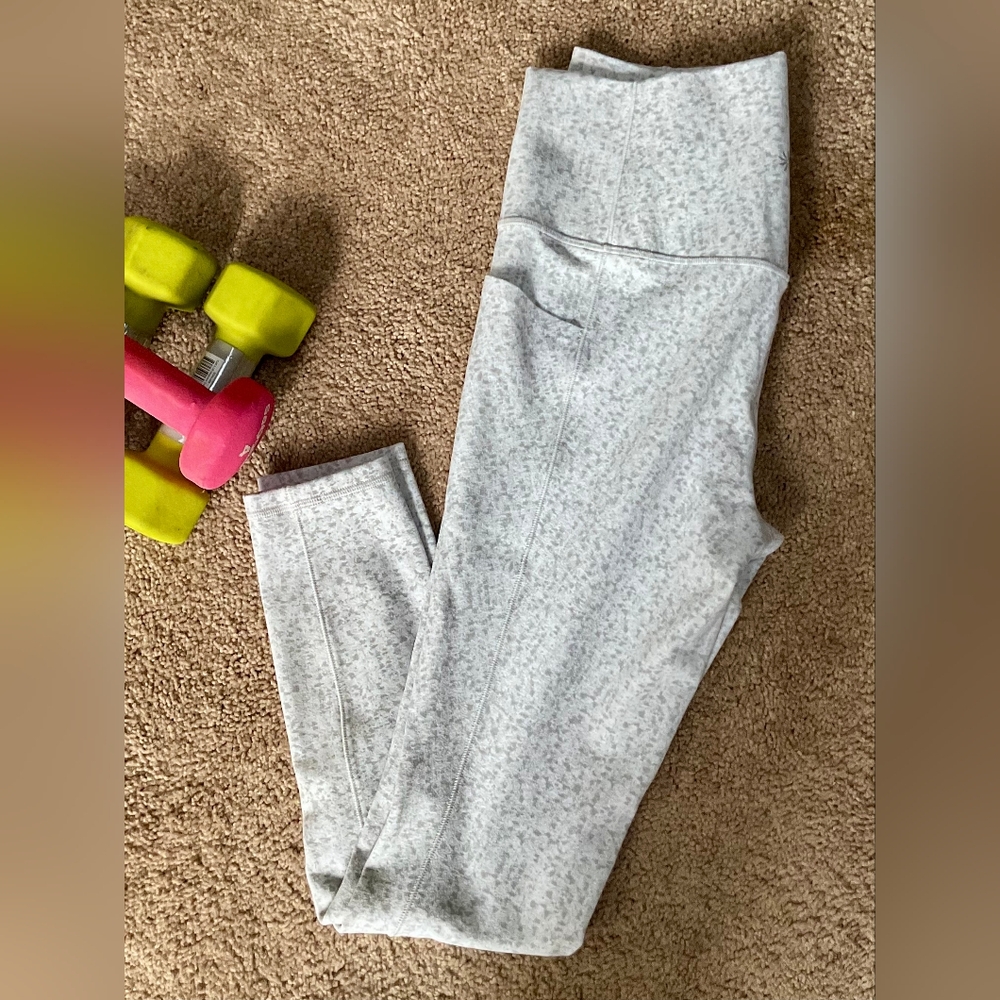 Athleta Gray Patterned Leggings - Picture 3 of 5